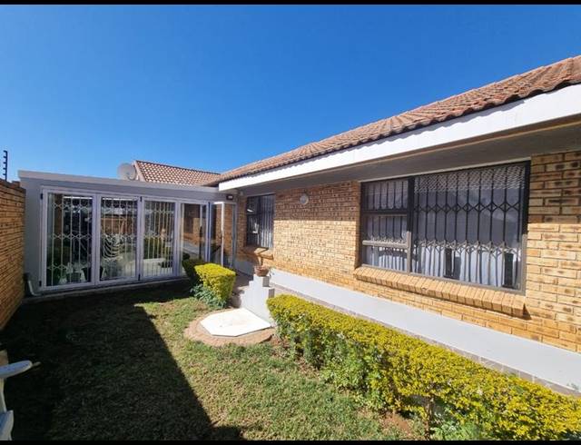 3 BEDROOM CLUSTER FOR SALE IN NEW REDRUTH